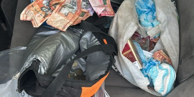 Ocupan más de 8,000 de cocaina y detienen 12 personas en operativo contra&nbsp; microtráfico en La Ciénaga