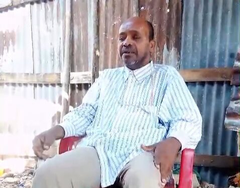 Comunitario de Barahona Rafael Féliz pide al gobierno cumplir promesa de construir su casa