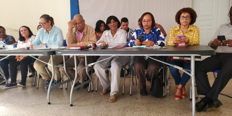 Organización de la Salud, organizadas en CONASALUD, anuncian paro para este lunes