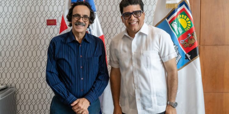 Alcalde Dío Astacio anuncia creación de la Orquesta Sinfónica Municipal