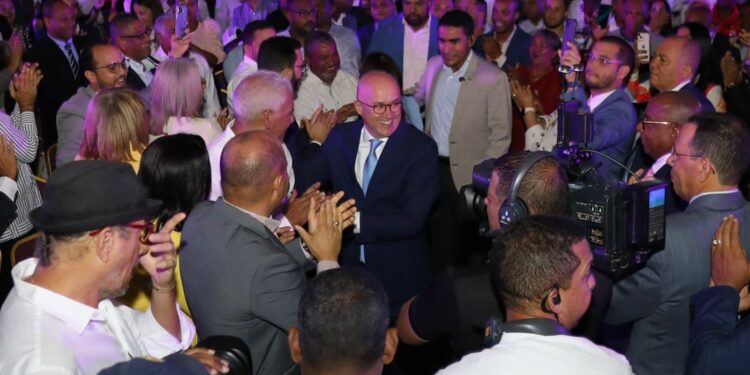 Francisco Domínguez Brito logra acogida y valoración positiva de miembros PLD y su candidatura a la presidencia de esa organización