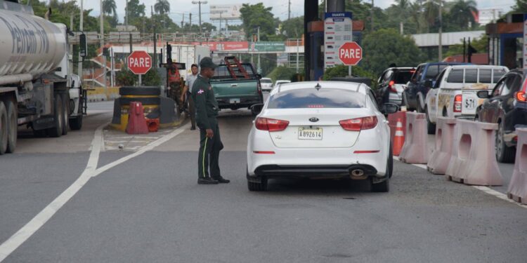 Digesett fiscalizará este fin de semana a conductores obstaculicen Paso rápido en peajes