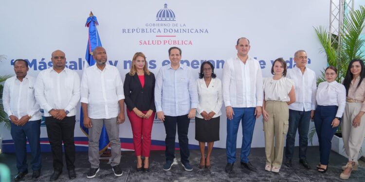 Ministro Salud y Director Promese/Cal llevan programa “más salud” a región Este