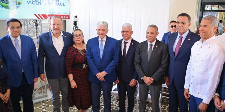 Senado reconoce Hospicio San Vicente de Paúl de Santiago por sus 101 años de vocación y entrega al cuidado adultos mayores 