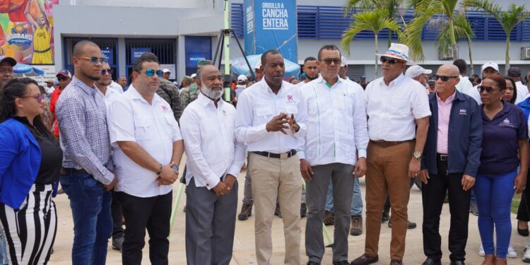 Gobierno inicia proceso de titulación de casas y solares en La Romana