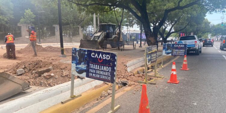 Solución de averías a tiempo mantiene equilibrado el servicio de agua potable en Santo Domingo