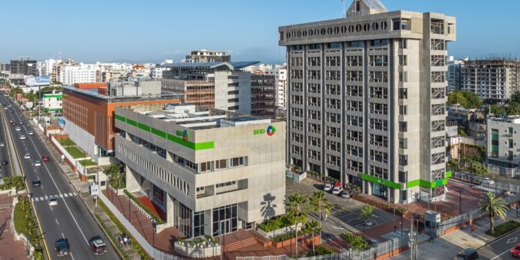 Feller Rate y Fitch Ratings ratifican altas calificaciones al BHD