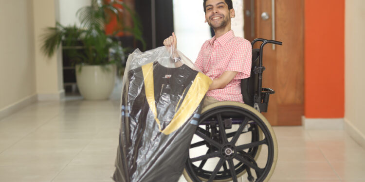 Joven con atrofia muscular estudió maestría en Neuropsicología para ayudar a otros