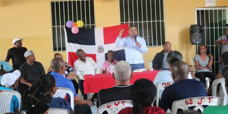 Diputado Ramón Raposo acude a sector Arqueanos de Villa Mella y escucha problemáticas de la gente