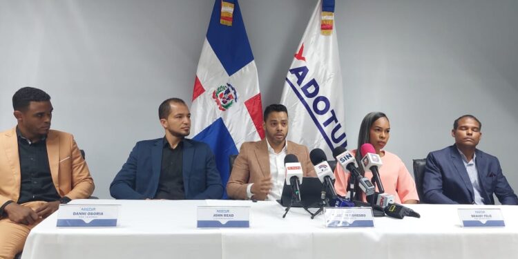 ADOTUR rechaza acciones fraudulentas de agencia “De Vacaciones en RD” y apoya medidas del Ministerio de Turismo