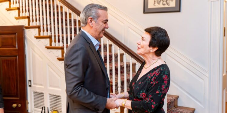 Sonia Guzmán resalta liderazgo internacional del presidente Luis Abinader durante encuentro líderes políticos y diplomáticos en Washington