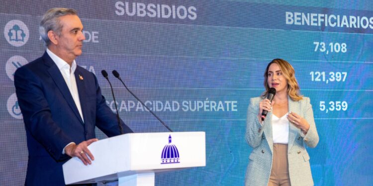 Programas sociales del gobierno a través de Supérate logran independizar económicamente a 142,292 dominicanas y dominicanos