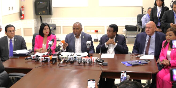Senado anuncia inicio recepción de documentos postulantes a miembros, titulares y suplentes de la Junta Central Electoral