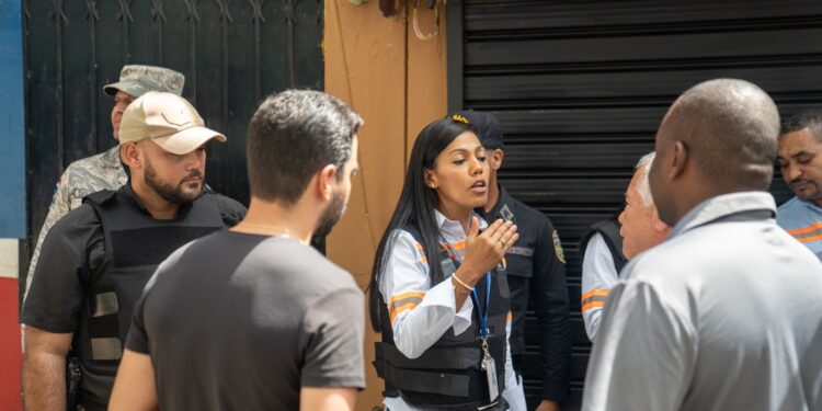 Edesur desmantela ocho módulos con conexiones irregulares en La Yuca,&nbsp; DN
