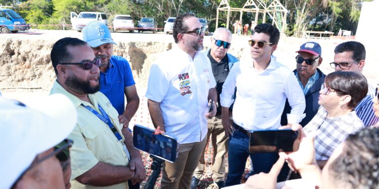 Wellington Arnaud supervisa obras en la Región Norte