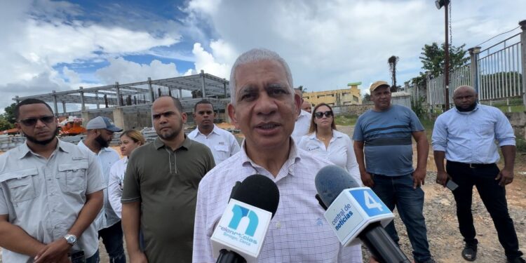 Senador Ricardo de los Santos resalta mejoras contempladas en presupuesto 2025 para la provincia Sánchez Ramirez
