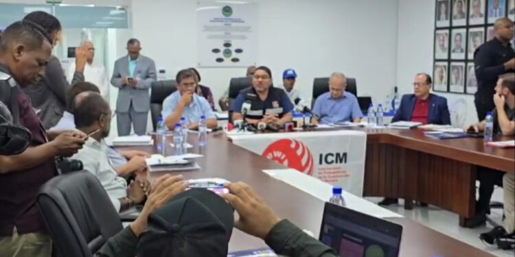 Experto en asunto laboral latinoamericano aclara en reforma fiscal hay que poner a pagar más a los ricos