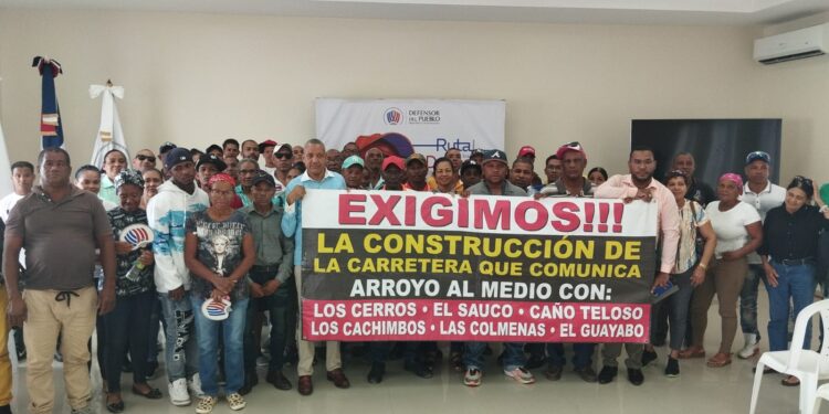 Comunitarios solicitan al Defensor del Pueblo acompañamiento para lograr construcción de carretera Nagua-Los Oréganos
