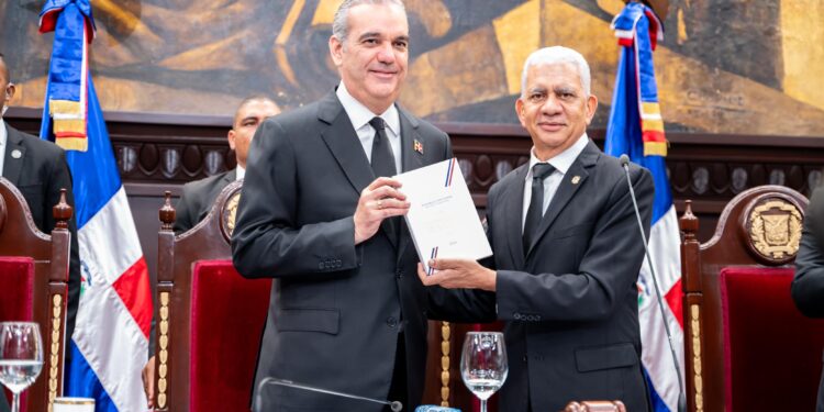 Asamblea Nacional Revisora proclama nueva Constitución 2024