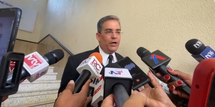 Abogados se quejan no se le ha permitido ver a sus clientes tras Operación Camaleón