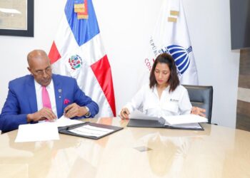 Contraloría inicia inclusión de colaboradores con discapacidad a través de un acuerdo con la Adosid