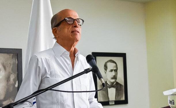 Puig rechaza dejar la política en manos de intereses exclusivamente privados