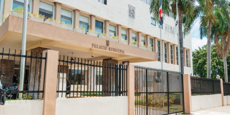 ADN llama a constructores y comerciantes a recoger materiales y desechos para evitar obstrucción de filtrantes