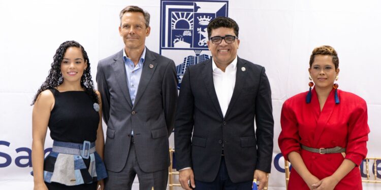 Alcaldía SDE, Embajada del Reino de Países Bajos y Supérate presentan Desfile de Moda Sostenible en Monumento Faro a Colón
