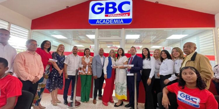 GBC Farmacias inaugura proyecto Academia GBC en Monte Plata