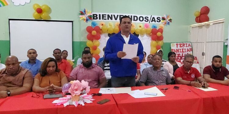 ¡Crisis Educativa en Cabral! Dariun Feliz, Exigen al Ministro de Educación Nombramientos Inmediatos y mejorar la infraestructura para Salvar el Futuro de Nuestros Niños