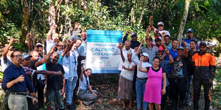 Medio Ambiente y ADASEC entregan tres acueductos Comunitarios en Los Cacaos SC