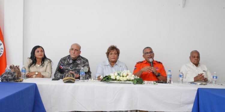 Gobernadora Lucrecia  Santana y Vicealcaldesa Ángela Henríquez encabezan reunión del CPMR junto a  DC por festividades Navideñas