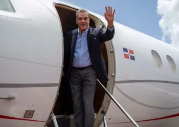 Presidente Abinader llega a Puerto Rico para la toma de posesión de la nueva gobernadora Jenniffer A. González Colón