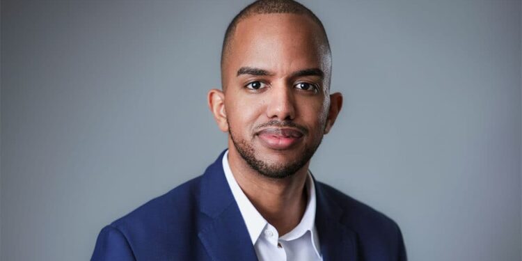 Joven dominicano de San Francisco de Macoris recibe la máxima distinción en tesis doctoral en España