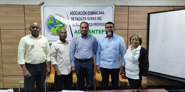 Facilitadores del nivel Técnico Profesional demandan varias reivindicaciones ante INFOTEP