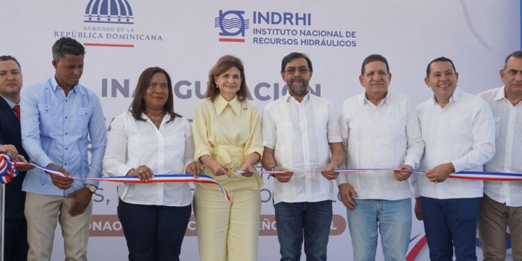 Gobierno inaugura obras hidráulicas para la protección de familias en sectores de Monseñor Nouel