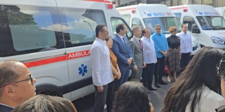 DAEH recibe 120 nuevas ambulancias; suman más de 660 las existentes para brindar asistencia a la población