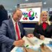 Alcaldía de Santiago y tours operadores firman acuerdo en FITUR para llevar turistas al Carnaval de Santiago