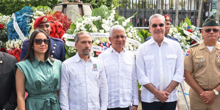 Presidente del Senado exhorta a honrar el legado del patricio Juan Pablo Duarte