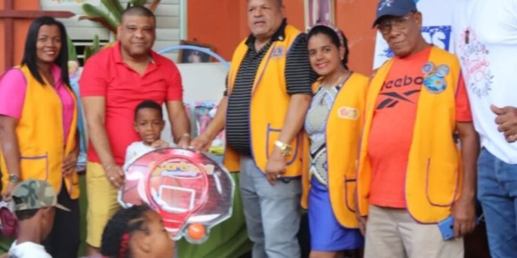 Diputado Ramón Raposo lleva a cabo “La Ruta de Los Reyes Magos” en SDN