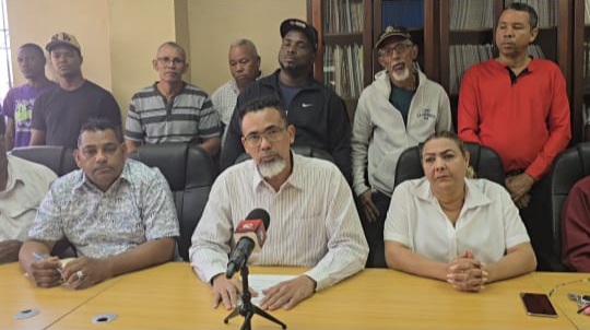 Choferes anuncian marcha hacia INTRANT si no son atendidos por las autoridades