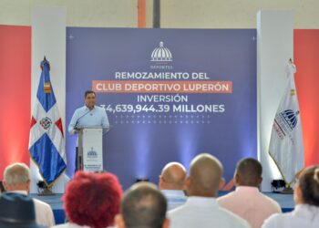 El ministro Kelvin Cruz da inicio a remodelación del Club Luperón