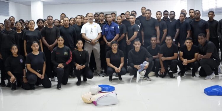 DGM capacita agentes migratorios en gestión de riesgos y primeros auxilios