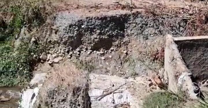 En comunidad Las Canas en San Juan exigen construcción de un puente principal vía de acceso
