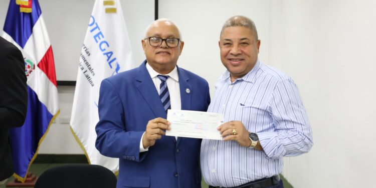 Tesorero Nacional paga más de RD$269 millones de pesos aproductores agropecuarios de deudas de varios años que le debía Inespre