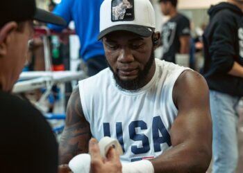 Carlos” Caballo Bronco” es un fuerte candidato para enfrentar al mexicano “Saúl “Canelo” Álvarez