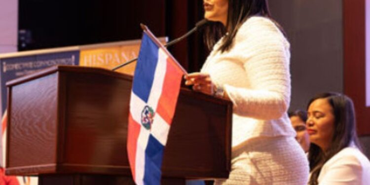Yanilda Estrella es reconocida en el Congreso de los EE.UU. por su impacto como Hispana Influyente