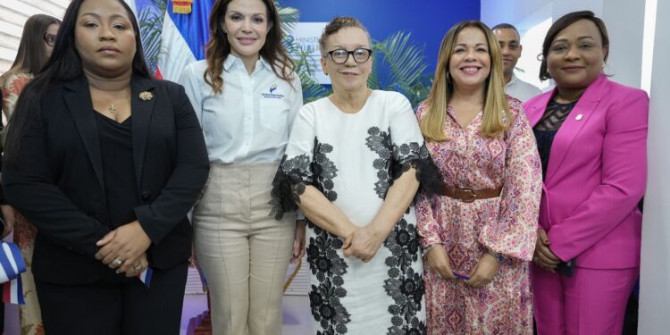 Procuradora Miriam Germán inaugura dos nuevos locales de unidades de atención integral a víctimas de violencia en San Pedro e Higüey