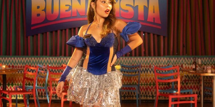 Juliana lanza “La Pista” una telenovela musical que celebra la esencia latinoamericana