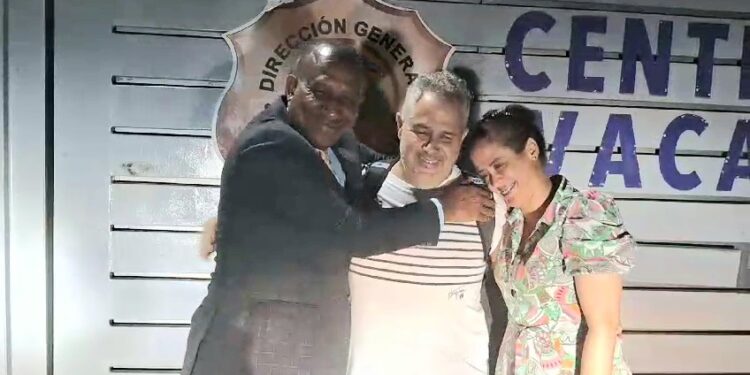 Agradecen a director Migración Lee Ballester disponer liberar empresario canadiense llevaba varios días detenido